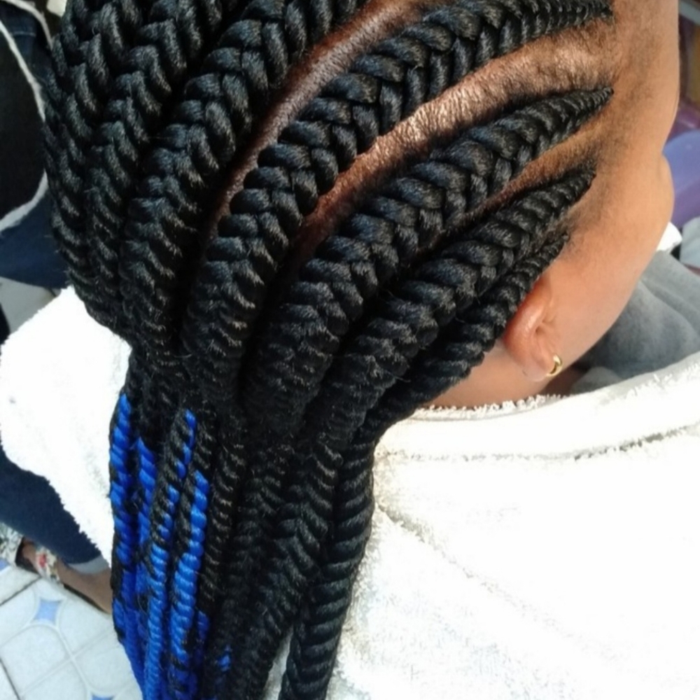 Bandika Lines/ pre braided Ghanaian braids